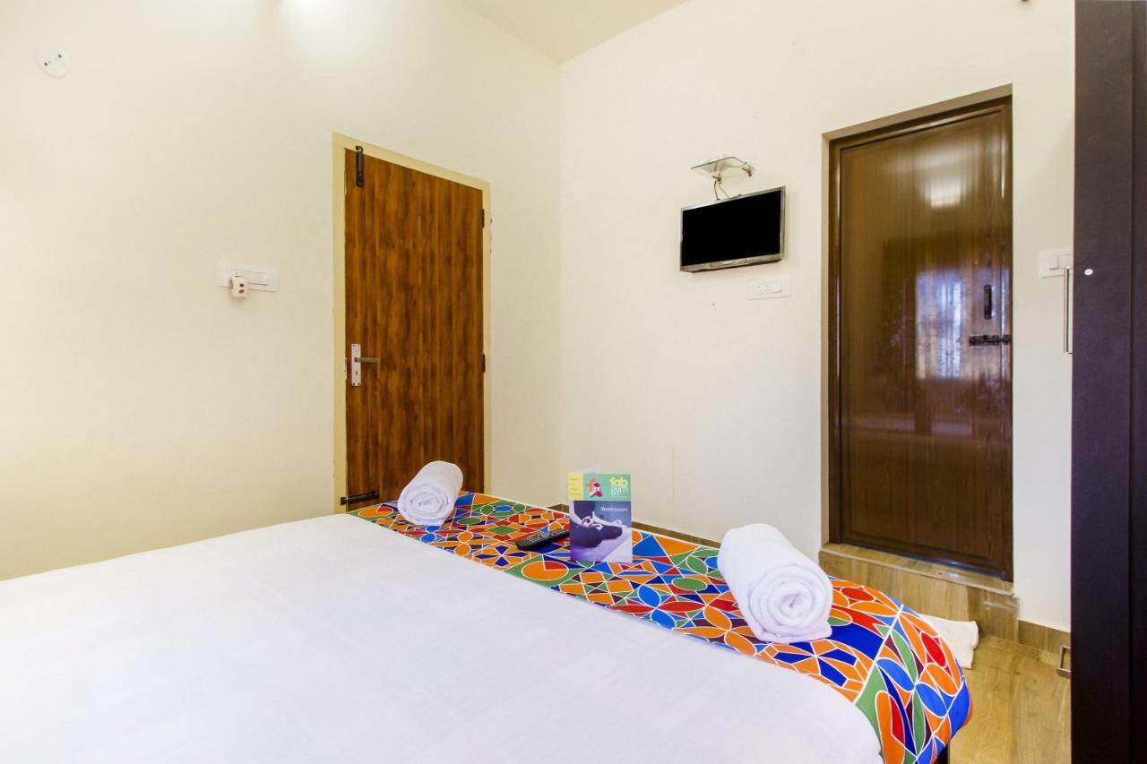Fabexpress Grand Castle Hill Resorts - Ooty Lake - 800M Dış mekan fotoğraf