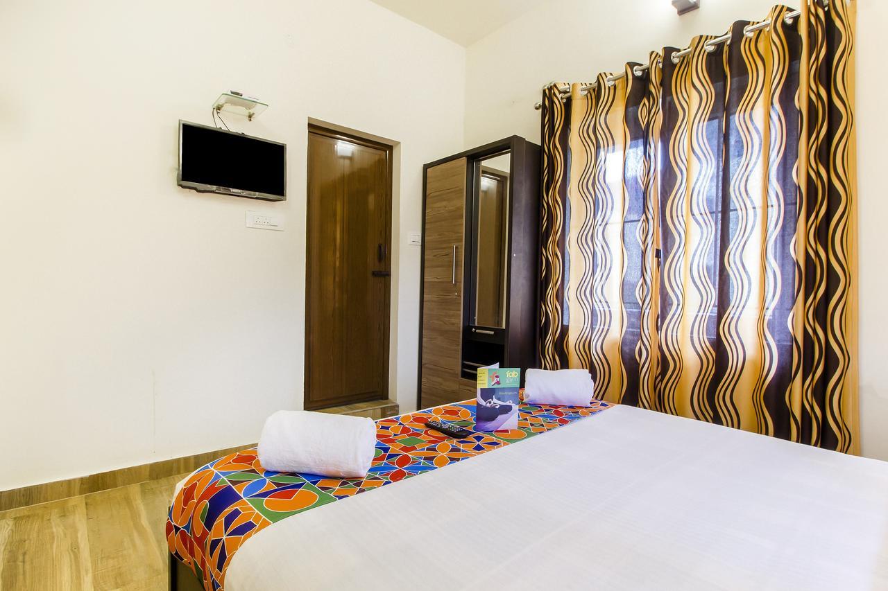 Fabexpress Grand Castle Hill Resorts - Ooty Lake - 800M Dış mekan fotoğraf